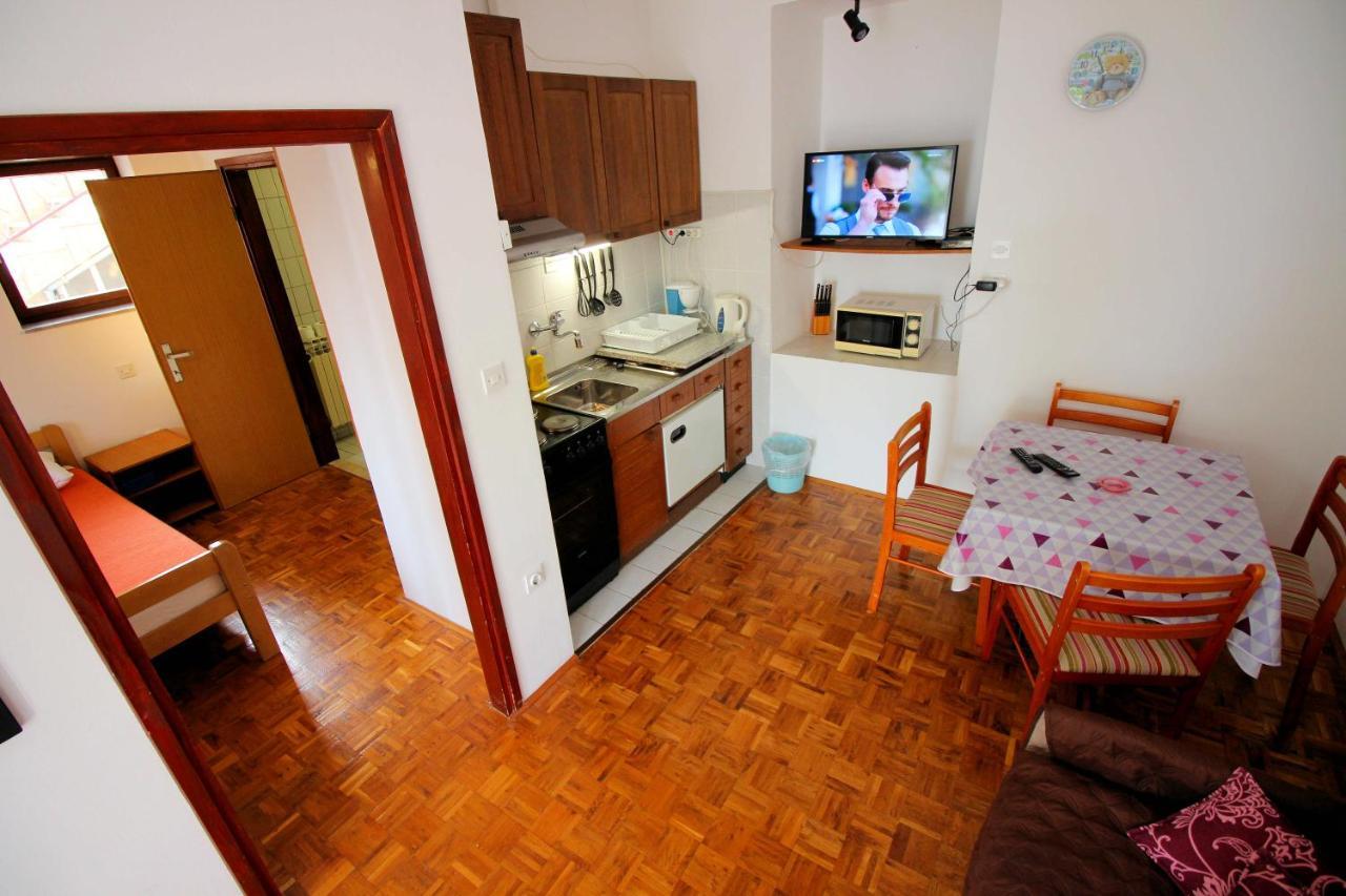 Guesthouse Marija 诺维·维诺多尔斯基 外观 照片