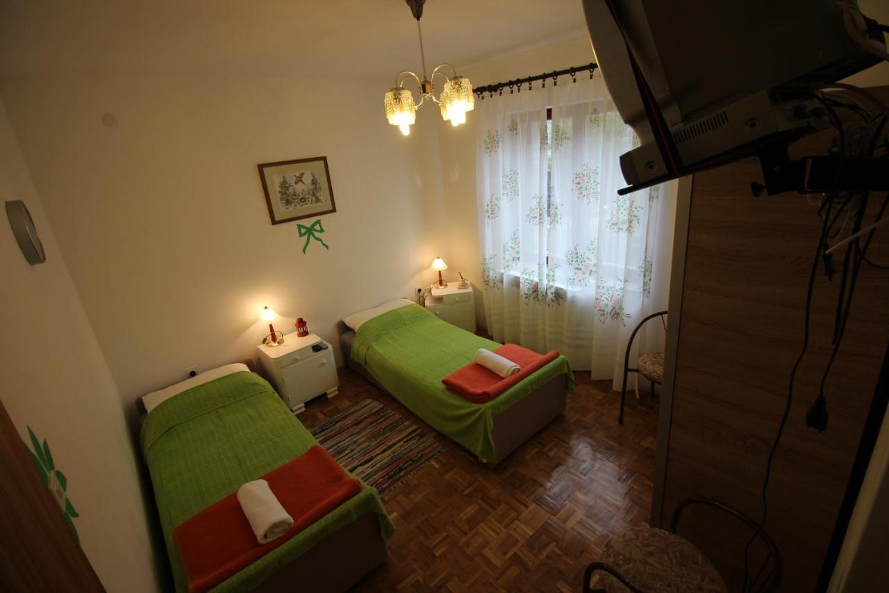 Guesthouse Marija 诺维·维诺多尔斯基 外观 照片